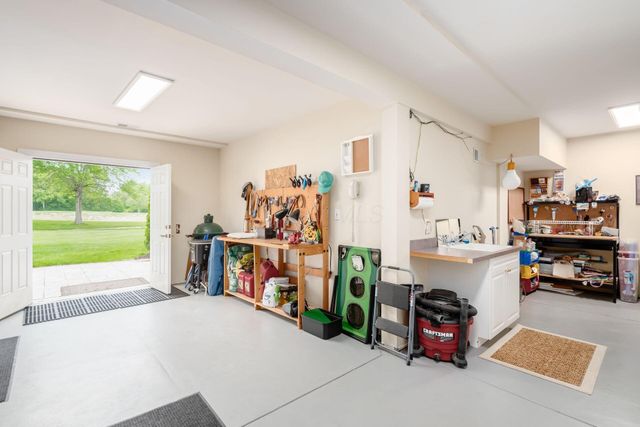 7828 Tartan Fields Drive, Dublin, OH 43017