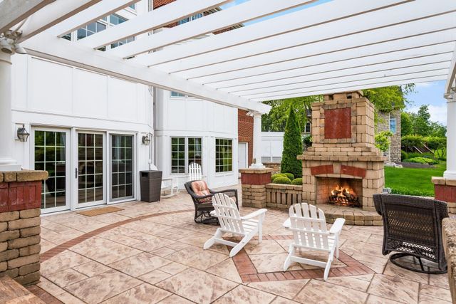 7828 Tartan Fields Drive, Dublin, OH 43017