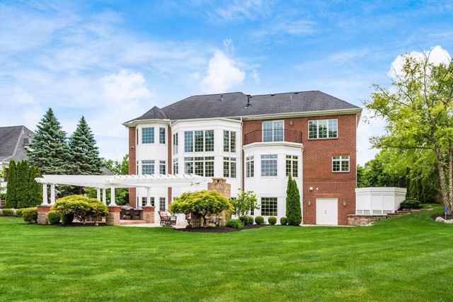 7828 Tartan Fields Drive, Dublin, OH 43017