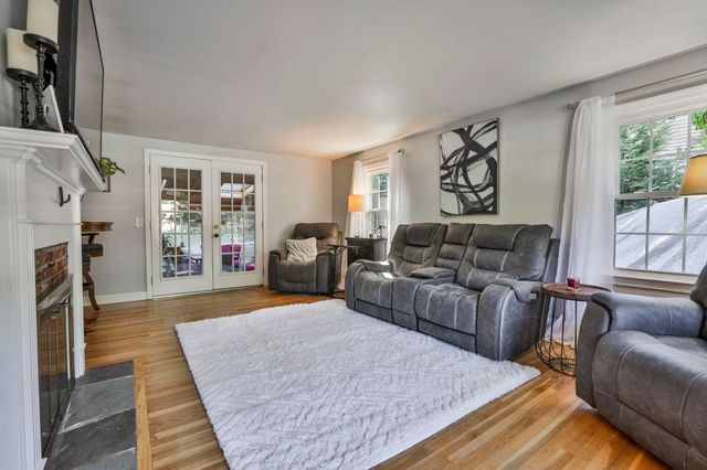 14 Birch Hill Drive, Nashua, NH 03063