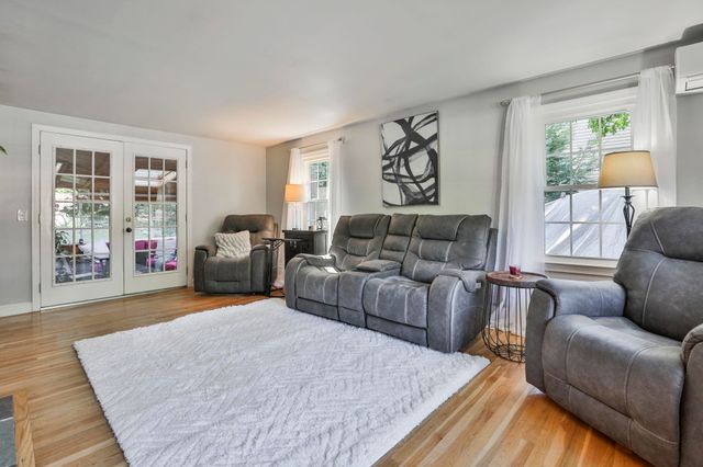 14 Birch Hill Drive, Nashua, NH 03063