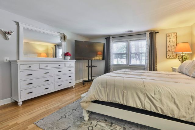 14 Birch Hill Drive, Nashua, NH 03063