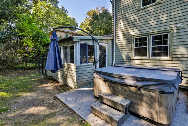 14 Birch Hill Drive, Nashua, NH 03063