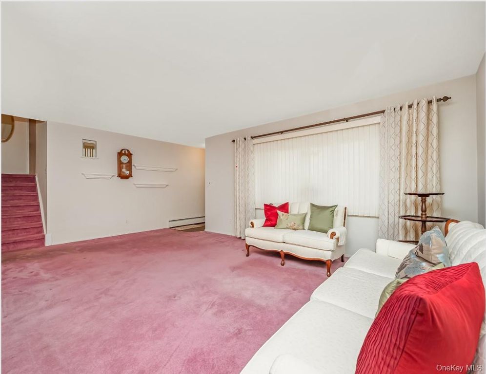 162 Washington Street, Farmingdale, NY 11735 — photo 5