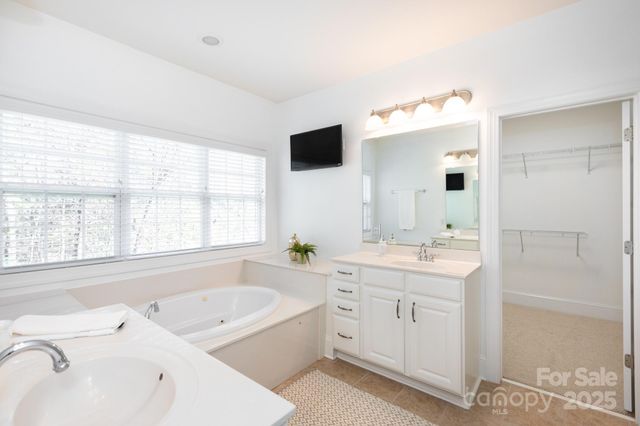 5104 Mesa Verde Road, Charlotte, NC 28277