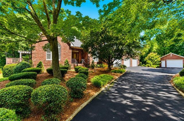 527 Nassau Trail, Asheboro, NC 27205