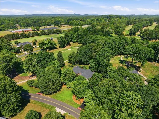 527 Nassau Trail, Asheboro, NC 27205