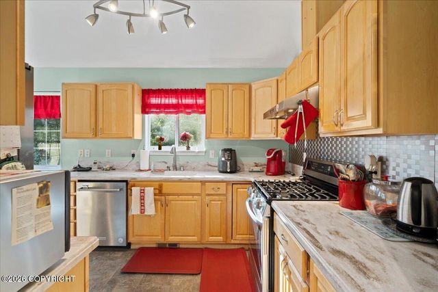 884 S Idaho Peak Circle, Palmer, AK 99645