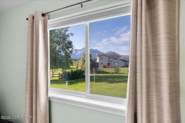 884 S Idaho Peak Circle, Palmer, AK 99645