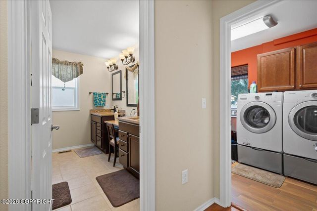 884 S Idaho Peak Circle, Palmer, AK 99645