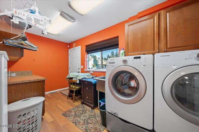 884 S Idaho Peak Circle, Palmer, AK 99645