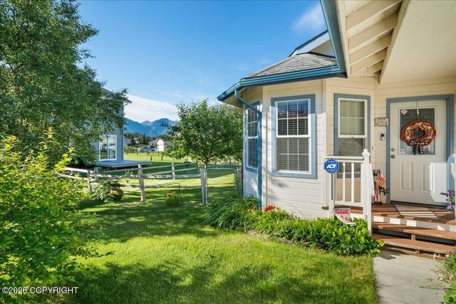 884 S Idaho Peak Circle, Palmer, AK 99645