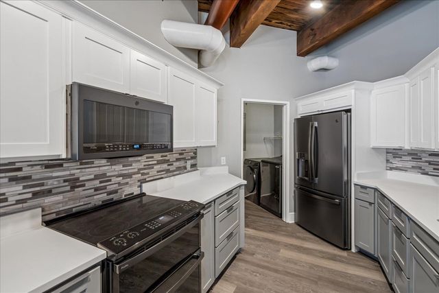 262 Wagner Pl Apt 302, Memphis, TN 38103