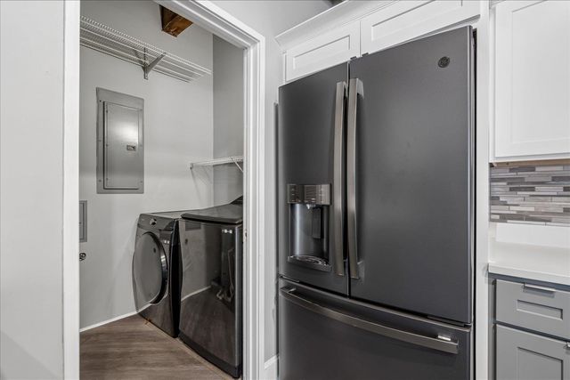 262 Wagner Pl Apt 302, Memphis, TN 38103