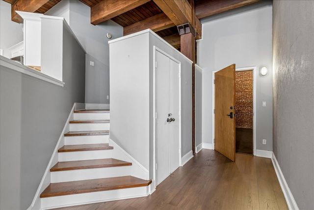 262 Wagner Pl Apt 302, Memphis, TN 38103