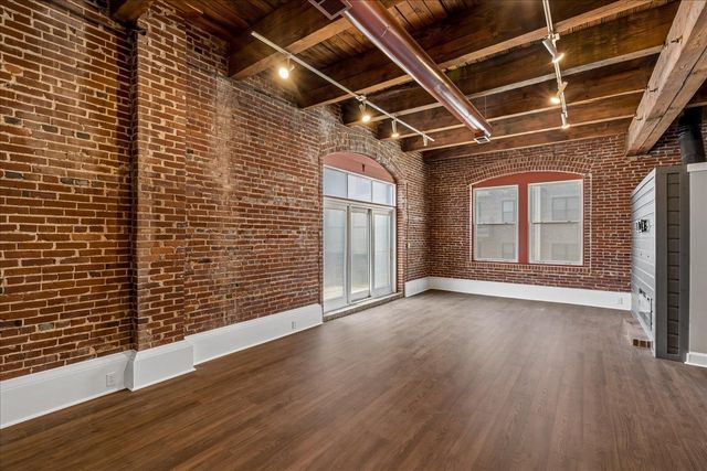 262 Wagner Pl Apt 302, Memphis, TN 38103