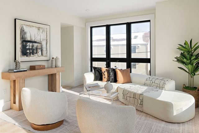 17 Holmes Street 101, Quincy, MA 02171