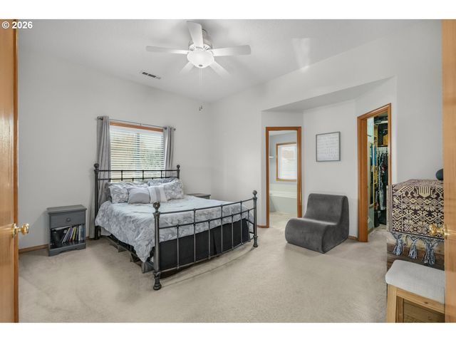 14955 Sw EMERALD Ct, Beaverton, OR 97007