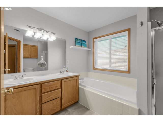 14955 Sw EMERALD Ct, Beaverton, OR 97007