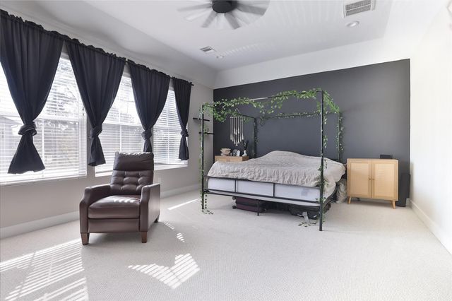 712 Pinemont Canyon Lane, Houston, TX 77018