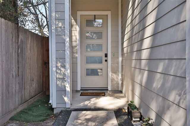 712 Pinemont Canyon Lane, Houston, TX 77018