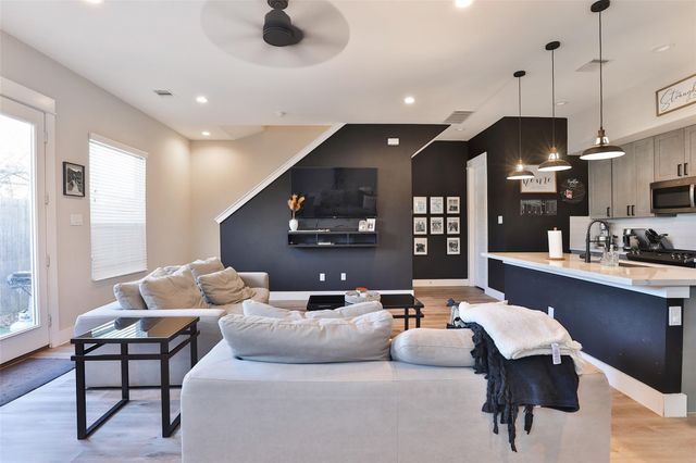 712 Pinemont Canyon Lane, Houston, TX 77018