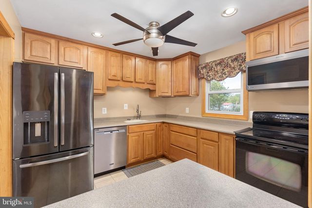 13737 LANGSTONE DR, Woodbridge, VA 22193