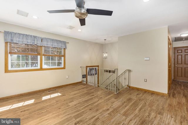 13737 LANGSTONE DR, Woodbridge, VA 22193
