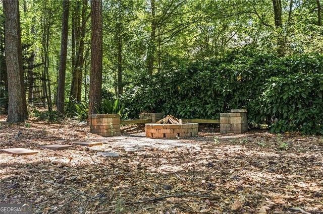 40 Thornwood Lane, Acworth, GA 30101