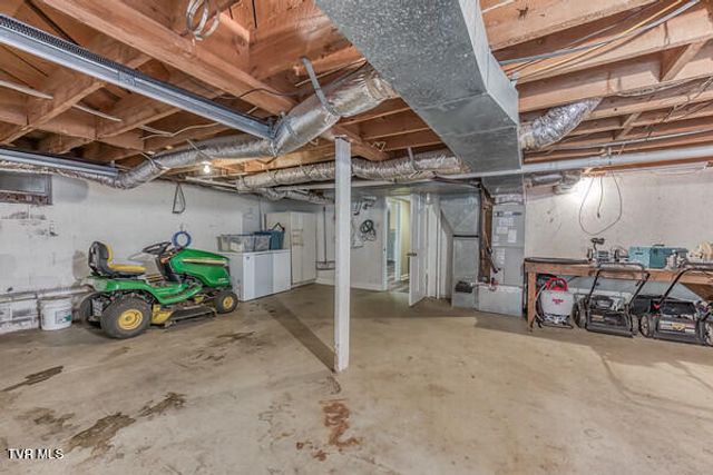 389 Jenkins Hollow Road, Elizabethton, TN 37643