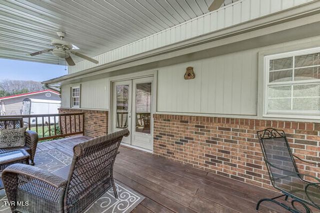 389 Jenkins Hollow Road, Elizabethton, TN 37643