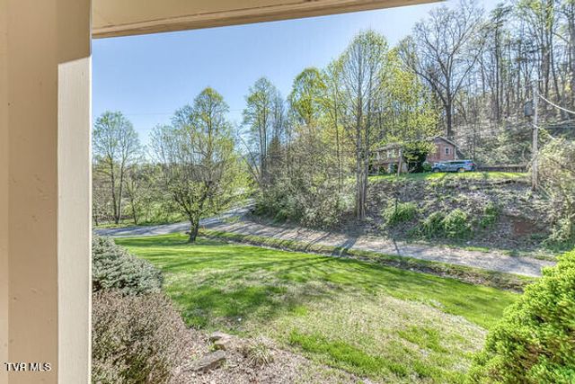 389 Jenkins Hollow Road, Elizabethton, TN 37643