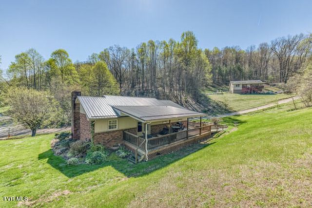 389 Jenkins Hollow Road, Elizabethton, TN 37643