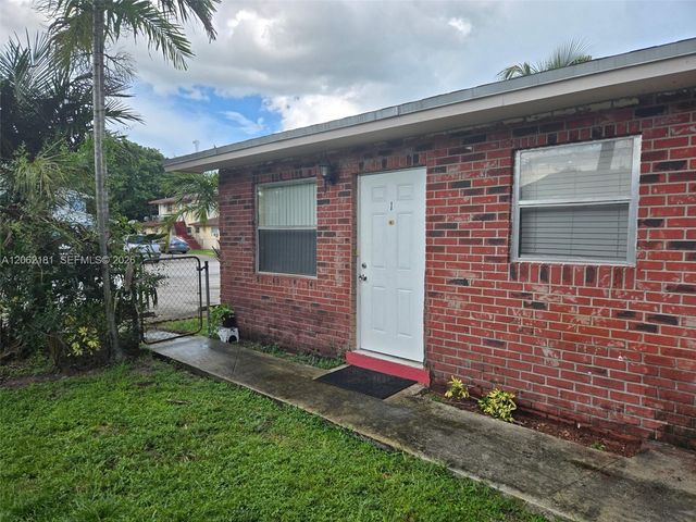 7340 NW 37th Street 1-4, Davie, FL 33024