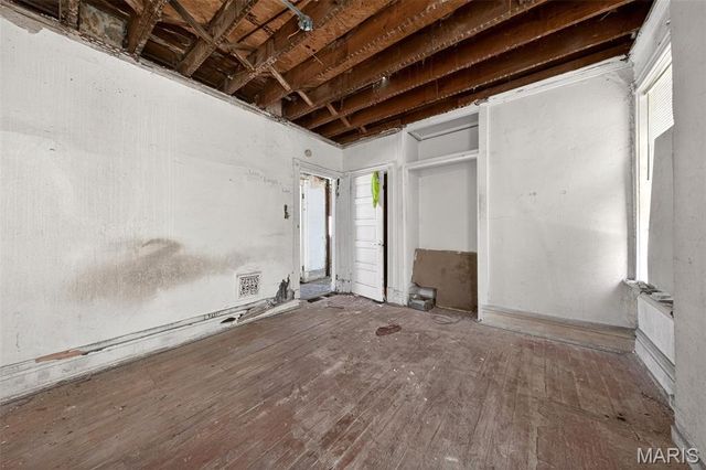 5615 Theodosia Avenue, St Louis, MO 63112