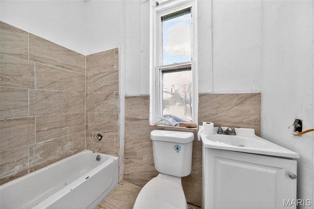 5615 Theodosia Avenue, St Louis, MO 63112