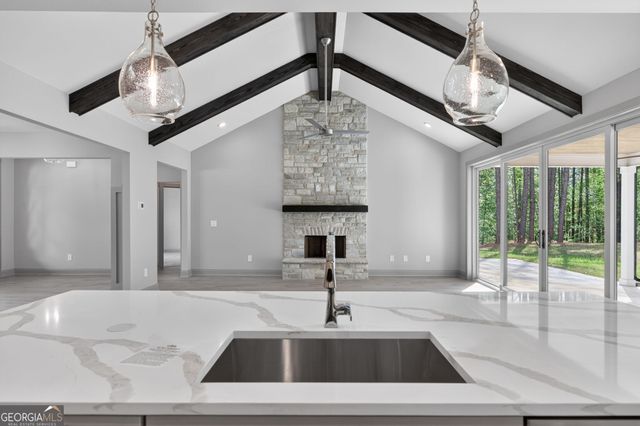 755 Crews Road, Carrollton, GA 30116