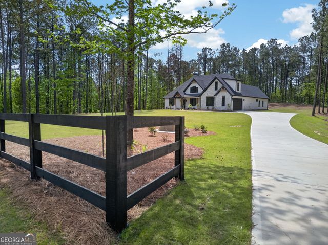 755 Crews Road, Carrollton, GA 30116