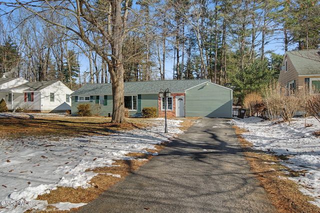 11 Cherry Lane, Guilderland, NY 12084