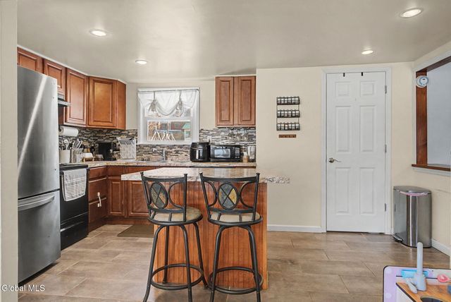 11 Cherry Lane, Guilderland, NY 12084