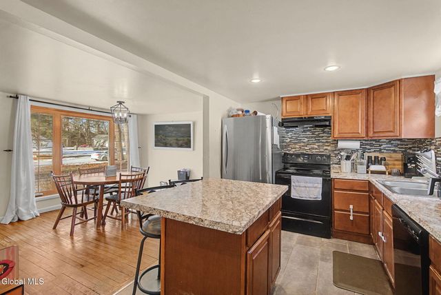 11 Cherry Lane, Guilderland, NY 12084