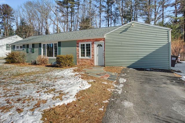 11 Cherry Lane, Guilderland, NY 12084