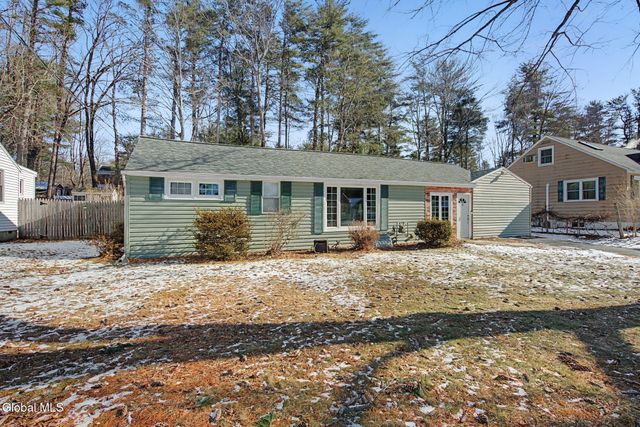 11 Cherry Lane, Guilderland, NY 12084