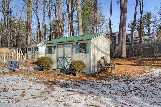 11 Cherry Lane, Guilderland, NY 12084