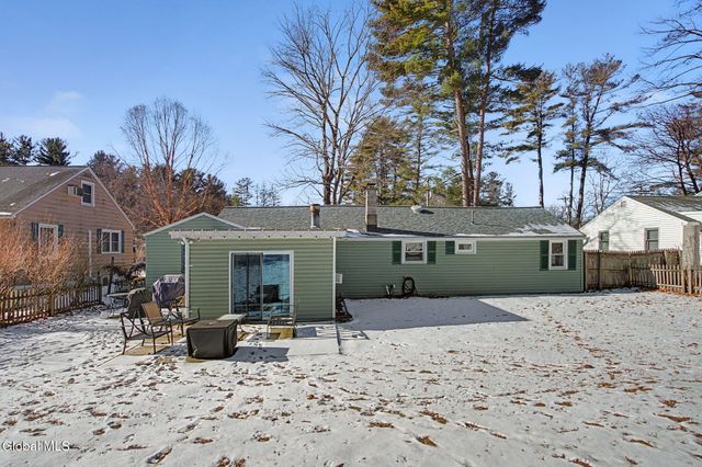 11 Cherry Lane, Guilderland, NY 12084