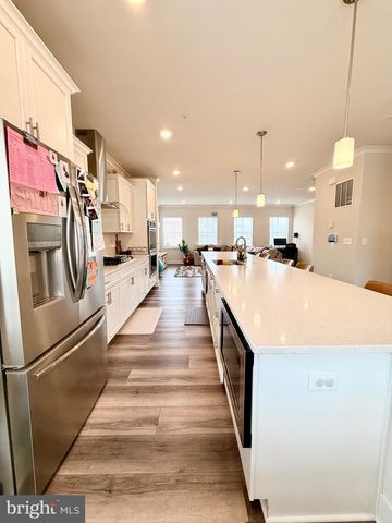 11470 SAINT LUKE DR, White Plains, MD 20695