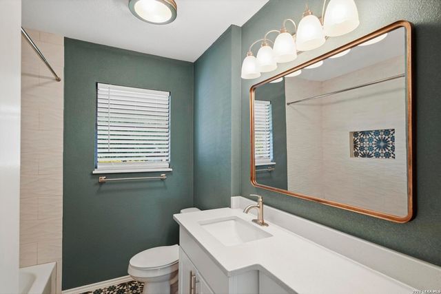 4010 MIDVALE DR, San Antonio, TX 78229