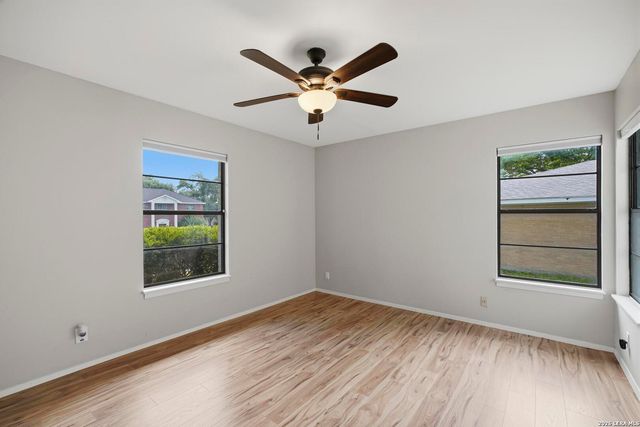 4010 MIDVALE DR, San Antonio, TX 78229
