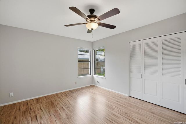4010 MIDVALE DR, San Antonio, TX 78229