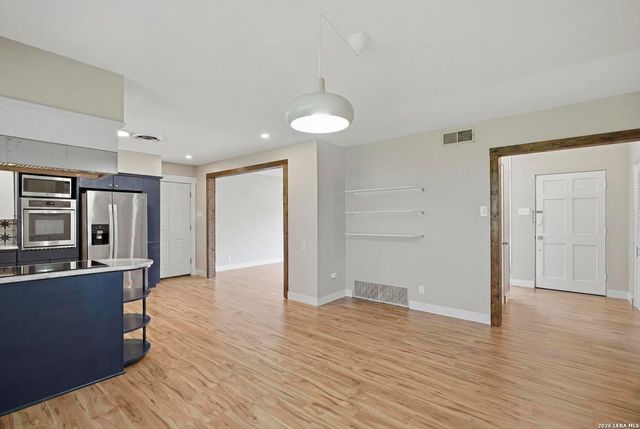 4010 MIDVALE DR, San Antonio, TX 78229